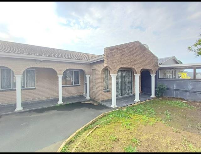 4 BEDROOM HOUSE FOR SALE IN STONEBRIDGE